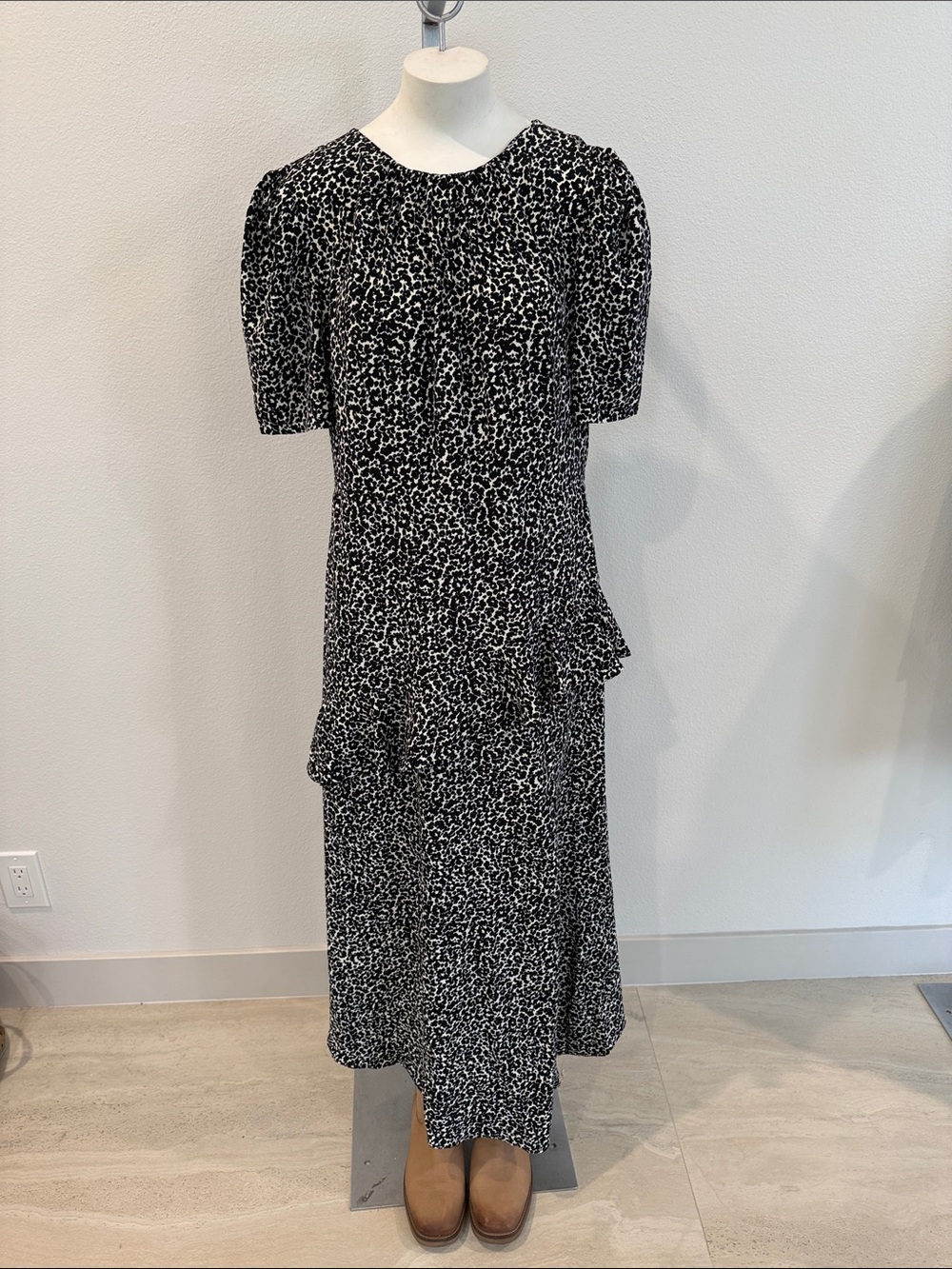 NWT Topshop Black & White Printed Maxi Dress with Ruffle Details Sz 10